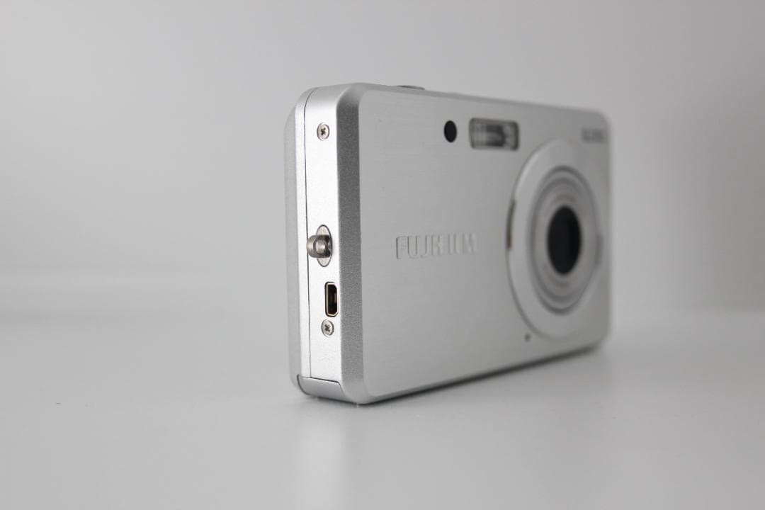 （極美品）FUJIFILM FINEPIX J10 コンパクトデジタルカメラ