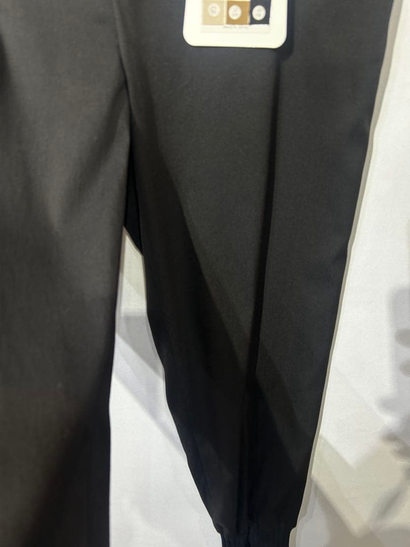 爆高級な　ジョガーパンツ　ブラック　サンプル