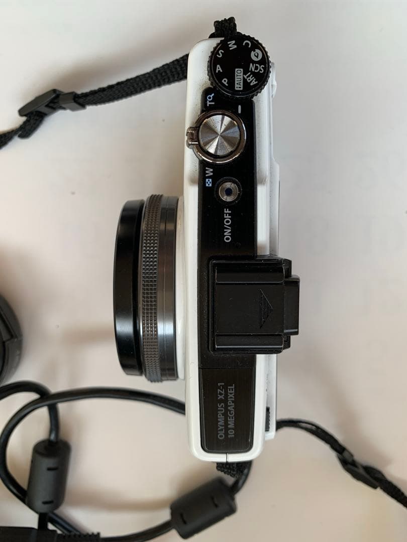 訳アリ　OLYMPUS XZ-1 ホワイト 箱・付属品