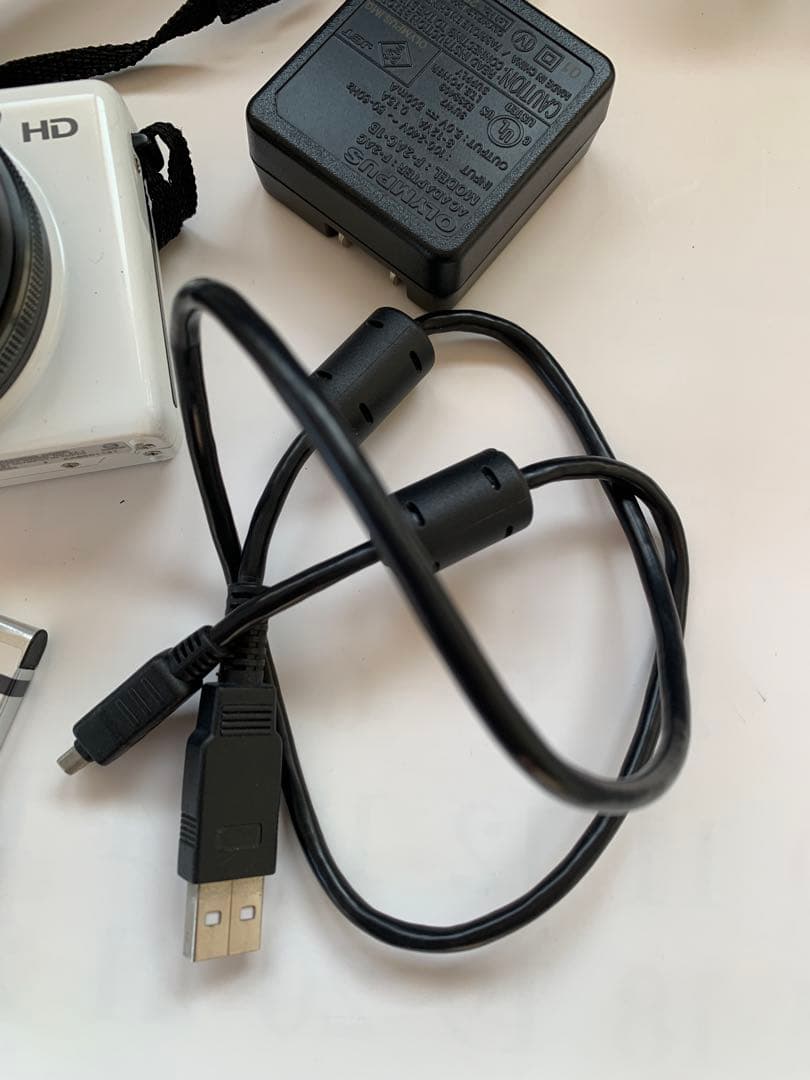 訳アリ　OLYMPUS XZ-1 ホワイト 箱・付属品