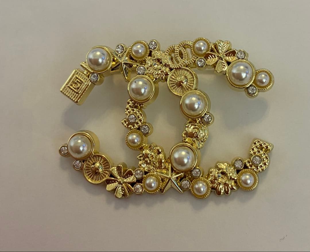 未使用　シャネル　CHANEL ヴィンテージ　ブローチ　ゴールド