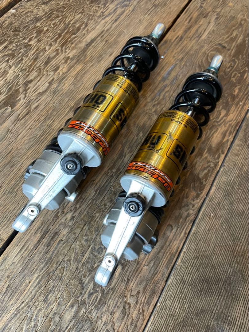 オーリンズ　リアショック 左右中古 OHLINS ハーレー スポーツスター