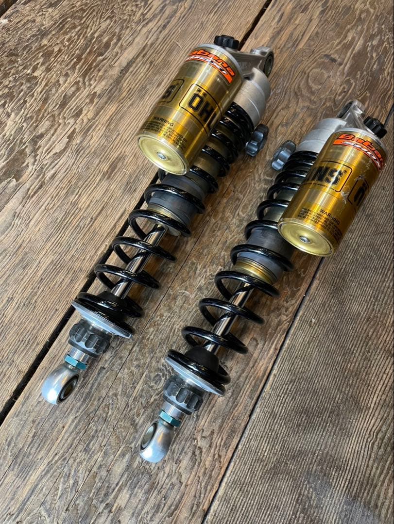 オーリンズ　リアショック 左右中古 OHLINS ハーレー スポーツスター