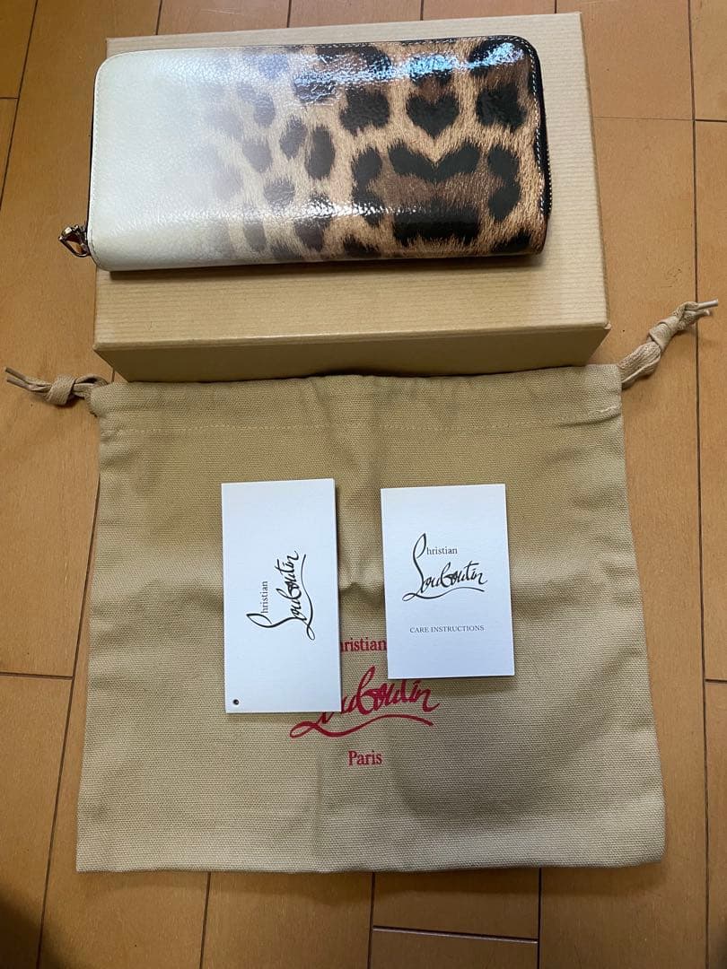 あ*き様 クリスチャンルブタン　長財布　レオパード　美品