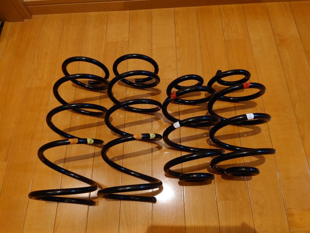 納車時交換 美品 H22年式 日産キューブ Z12 純正スプリング 前後1台分
