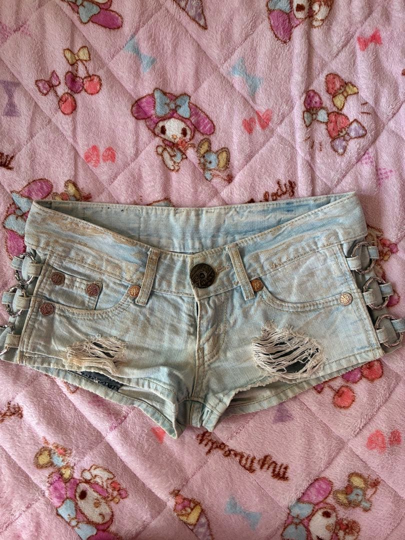 d.i.a. ライトブルーショートパンツ