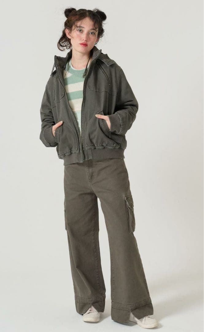 ジップアップフード付き ボンバージャケット TINA：JOJUN新品未使用