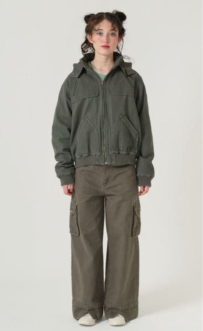 ジップアップフード付き ボンバージャケット TINA：JOJUN新品未使用