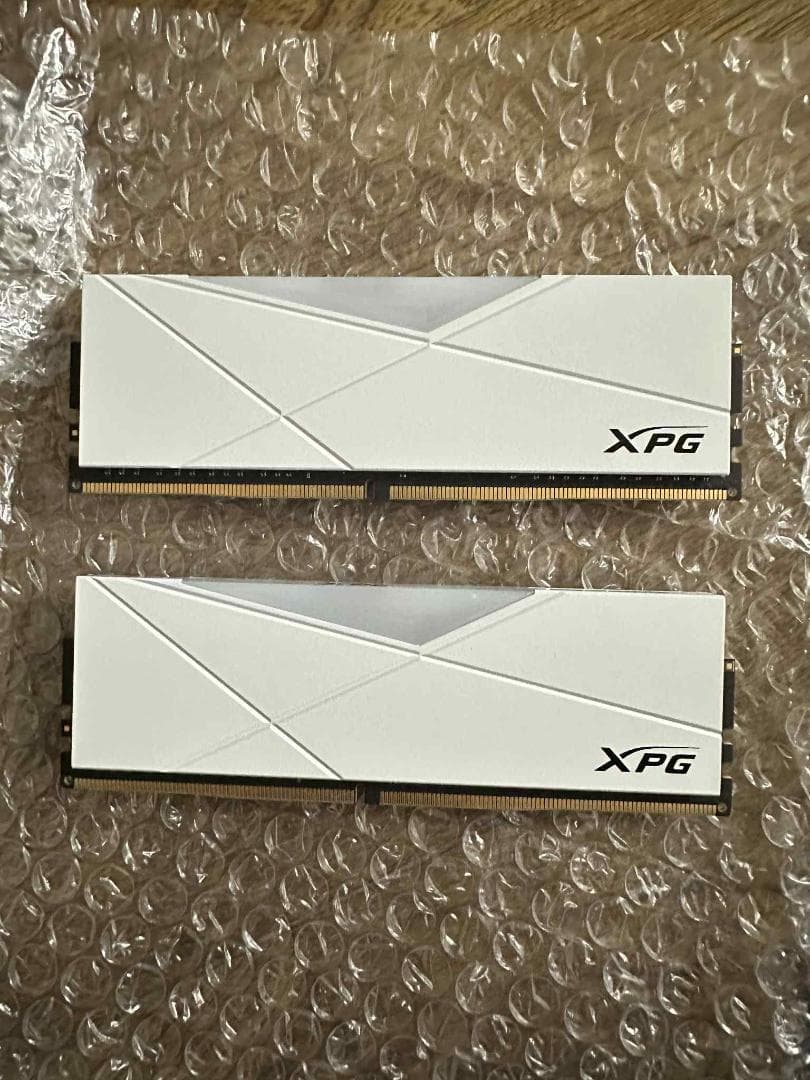 XPG DDR4 3200MHz 32GB (2x16GB) メモリ