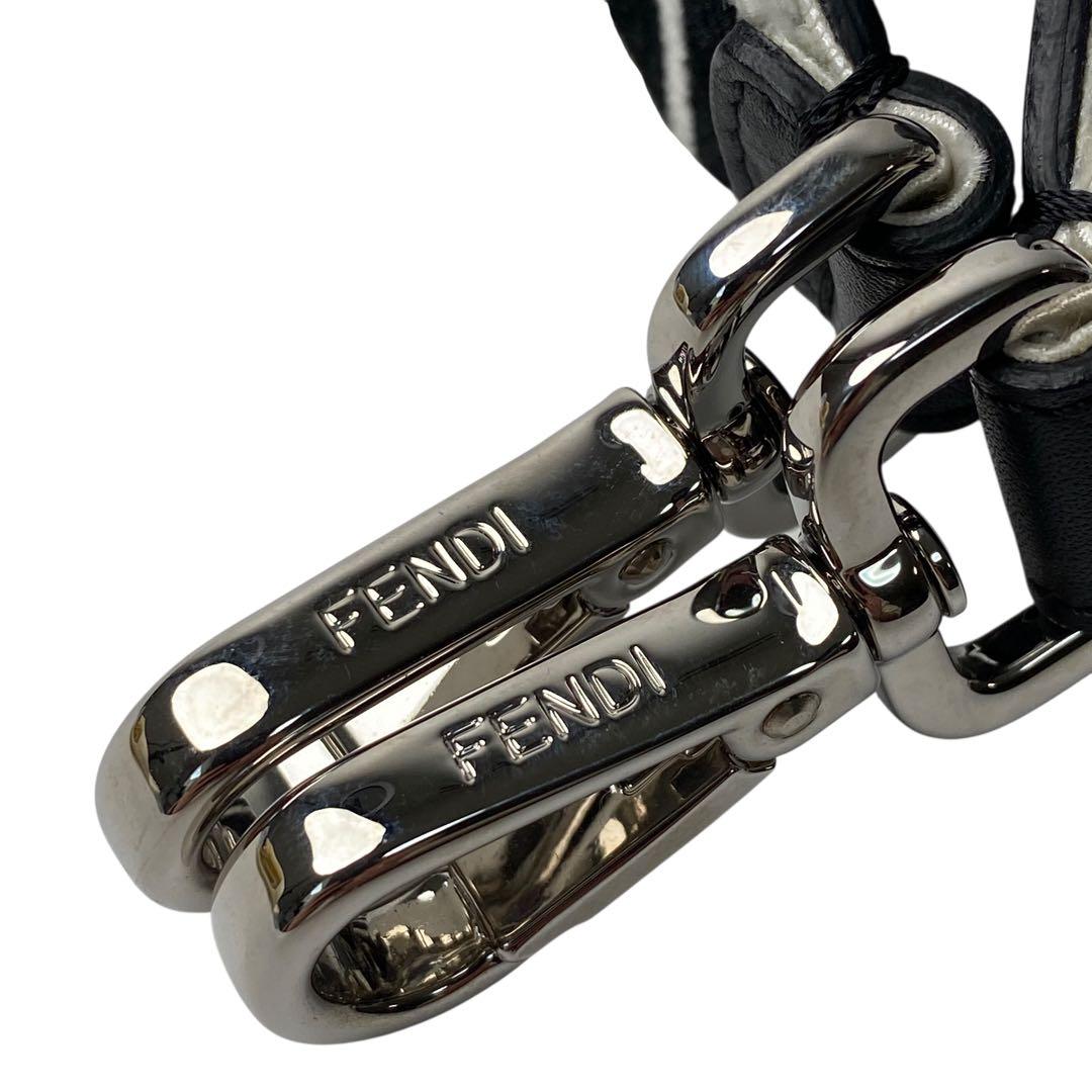 新品同様 フェンディ FENDI ズッカ ショルダーストラップ ファー