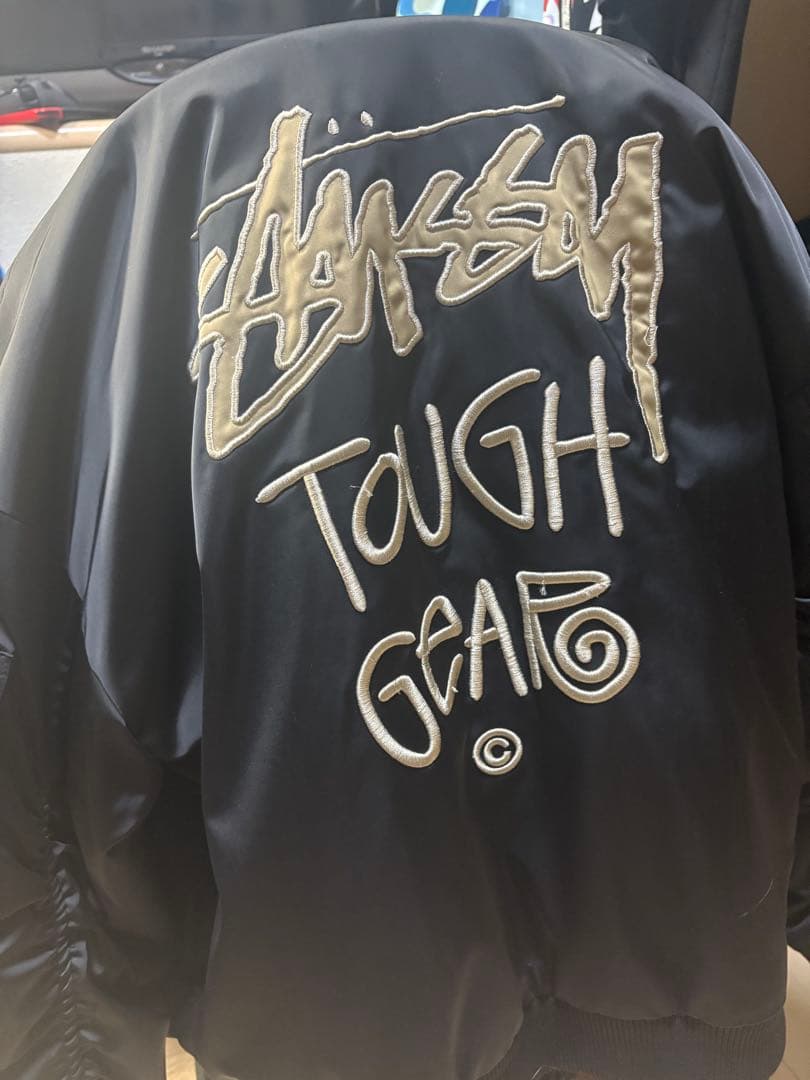 Stussy ブラック ナイロンジャケット