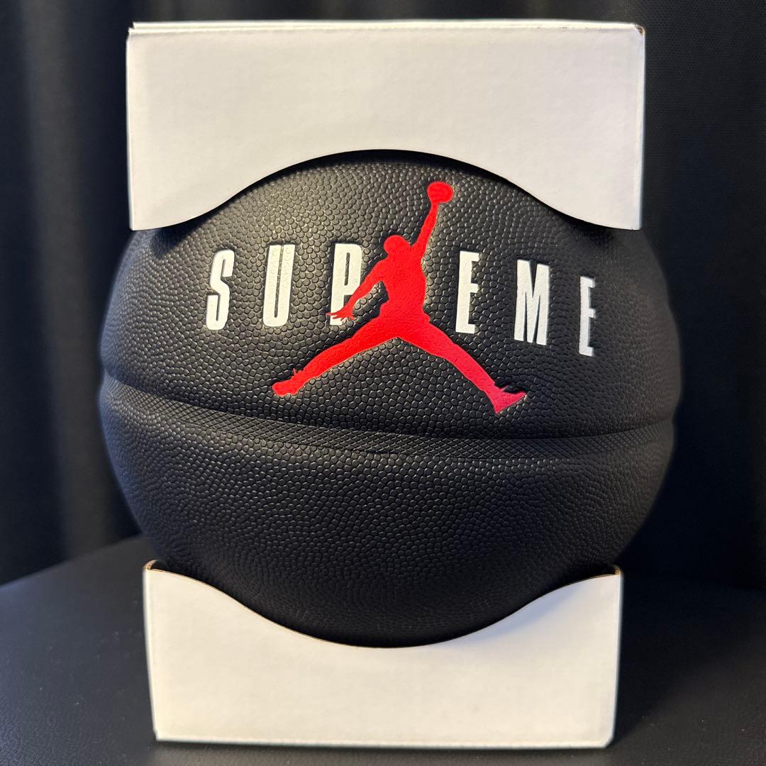 Supreme × Jordan Basketball　バスケットボー
