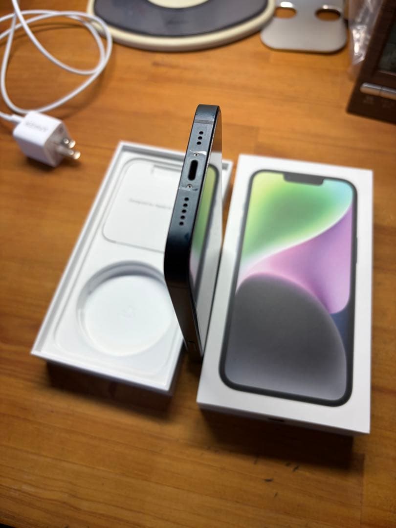 Apple iPhone 14 256GB ミッドナイト SiMフリー