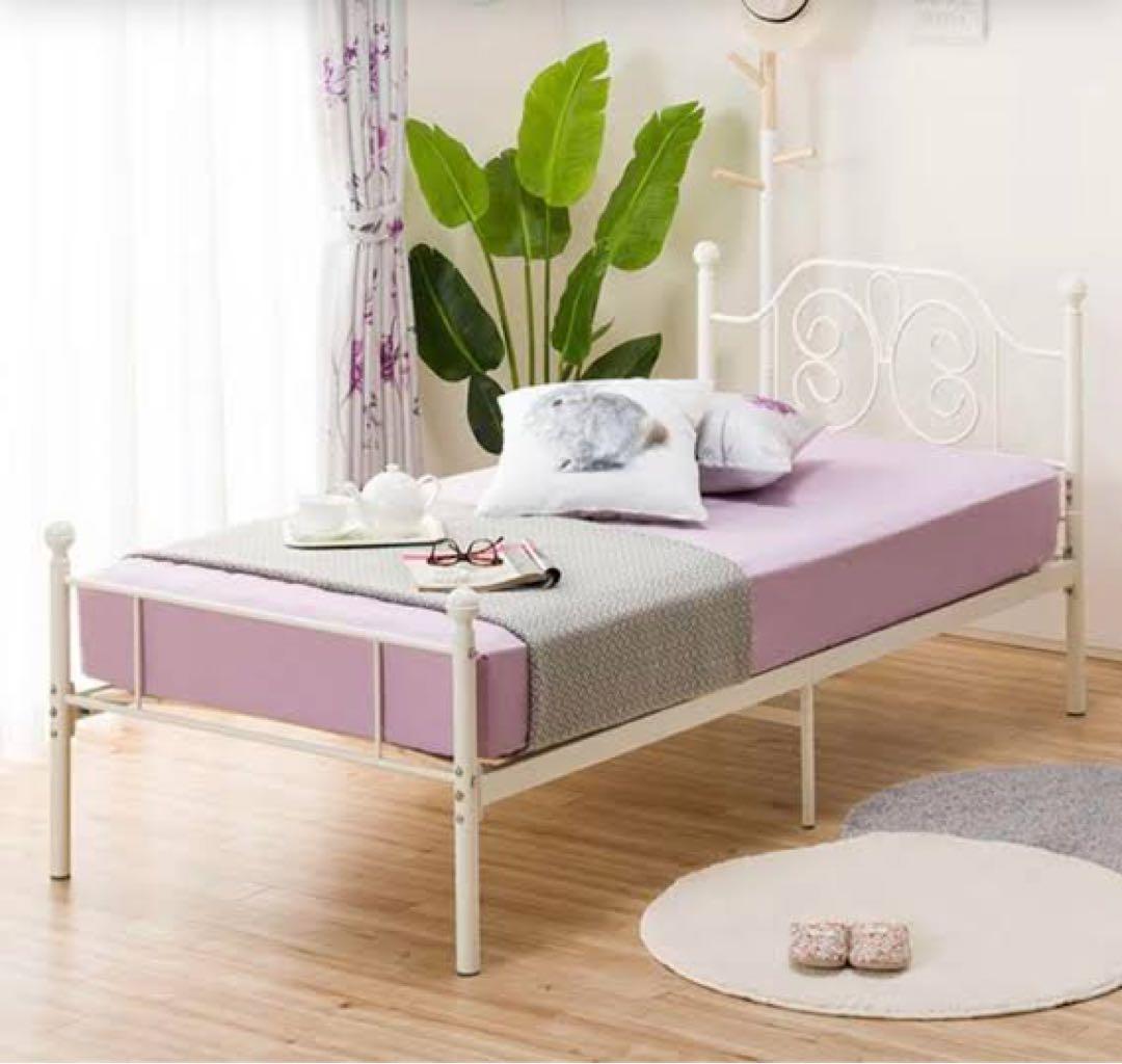 ニトリ　姫系　プリンセス　ベッドフレーム