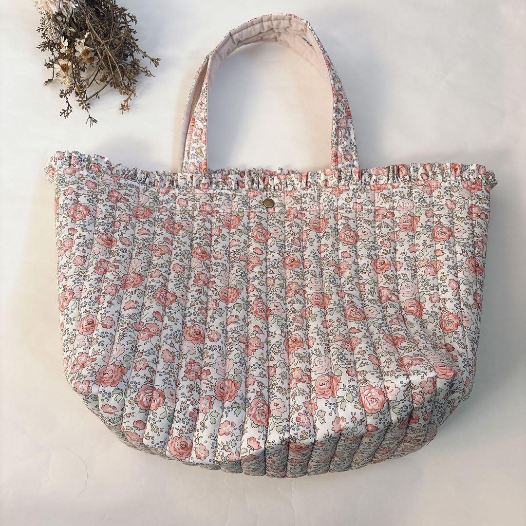 iku様オーダー　フリルキルト特大トートバッグ　フェリシテピンク　フリルポーチ