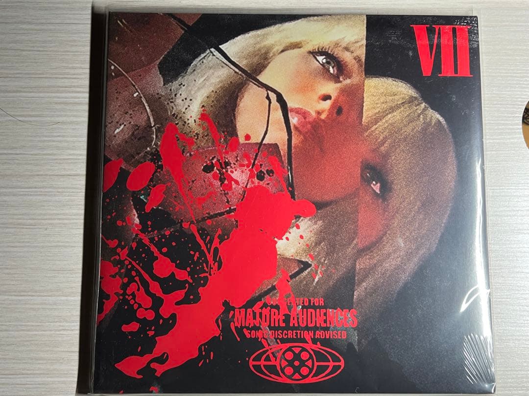 Chromatics Closer To Grey 未開封レコード