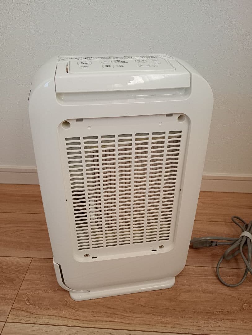 【美品】除湿機　日立　HJS-D562　2018年製　HITACHI　家庭用