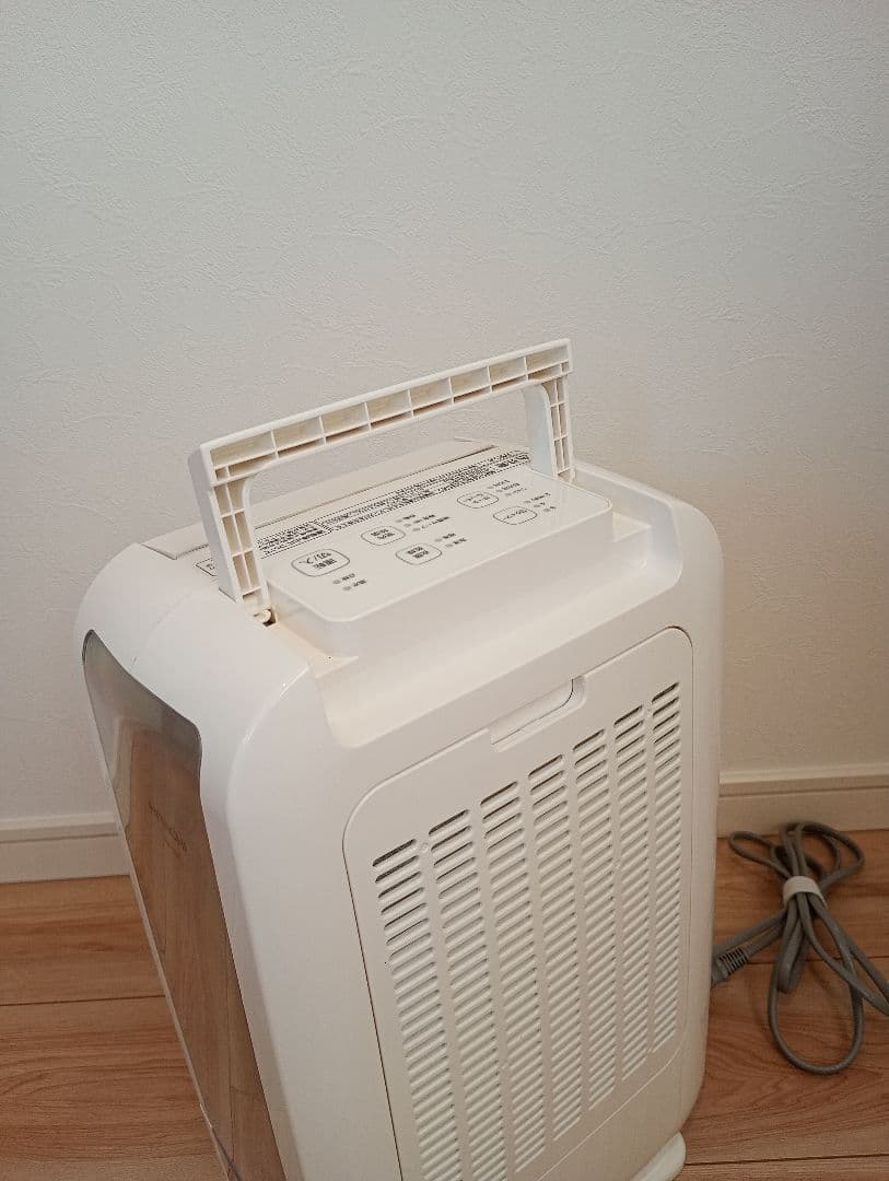 【美品】除湿機　日立　HJS-D562　2018年製　HITACHI　家庭用