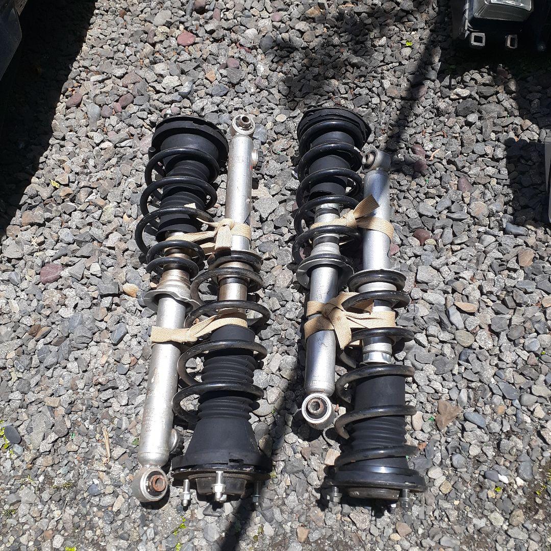 20ソアラ　純正サスペンション