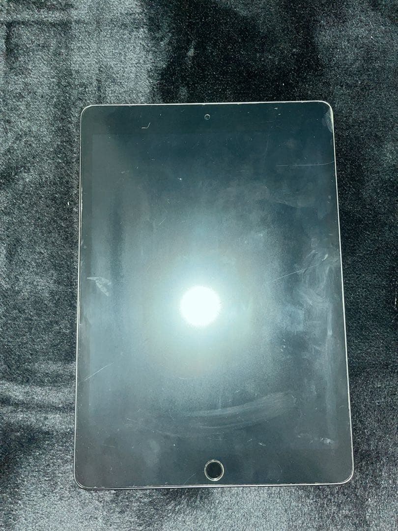 iPad (第9世代) 256GB+smartkeyboard＋背面ケース