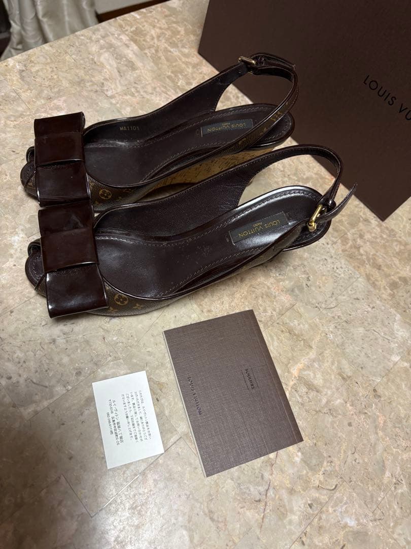 【ほぼ未使用】ルイヴィトン　モノグラム　パックストラップパンプス　24.5㎝