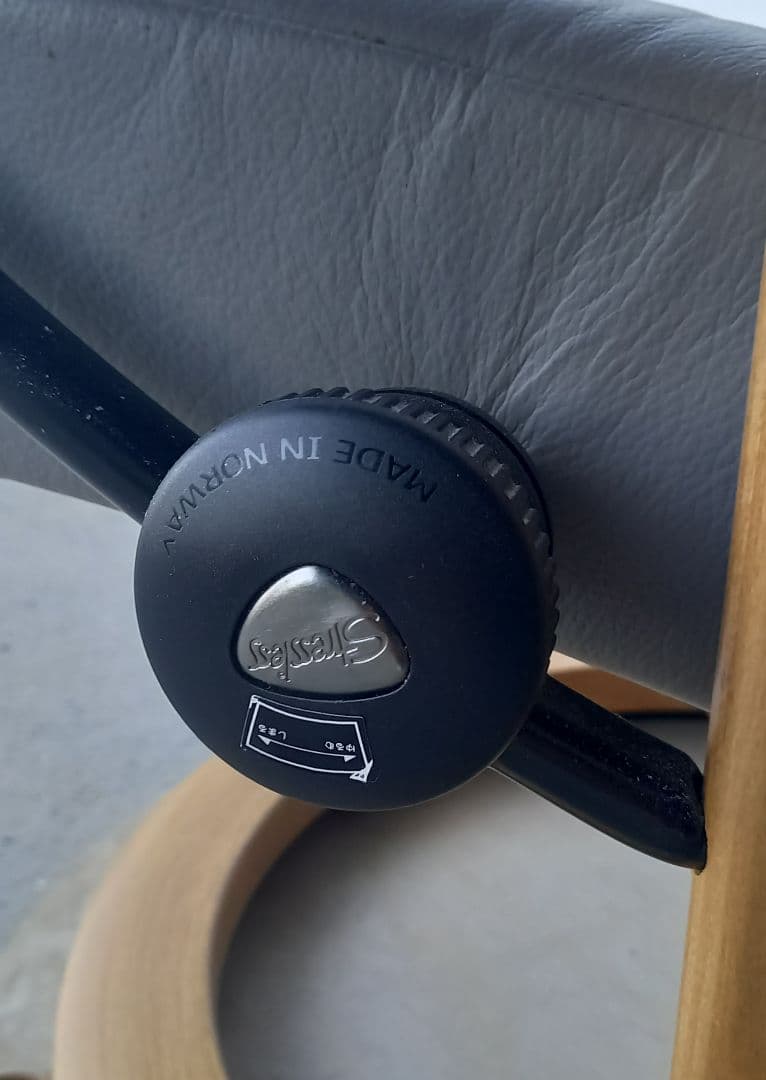 ☆Ekornes (エコーネス) リクライニングチェアー 1人ソファー レザー☆