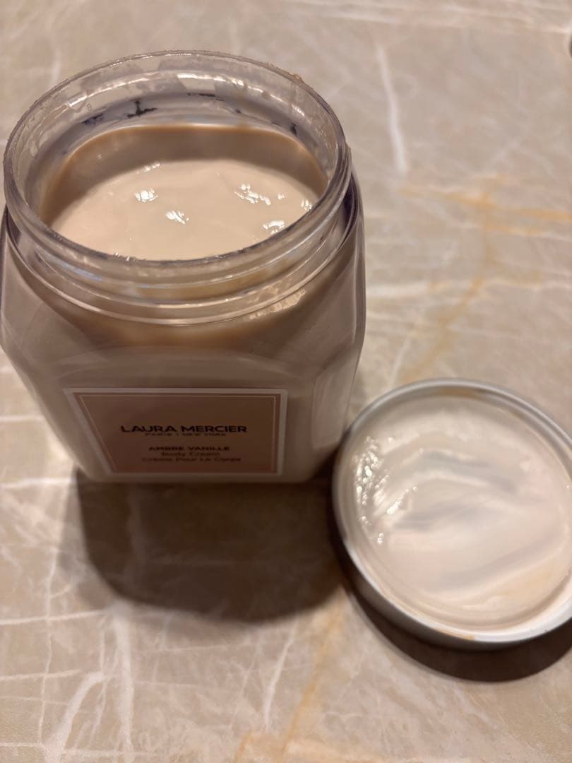 ローラメルシエ アンバーバニラ