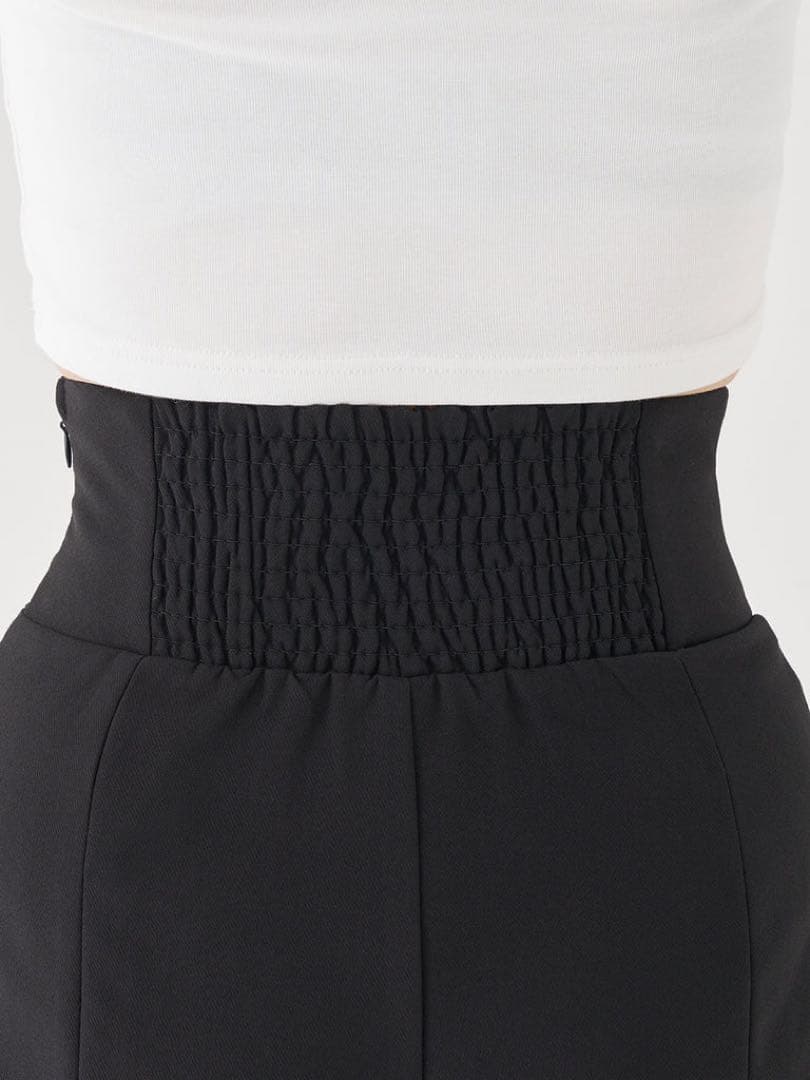 新品タグ付き ダーリッチ 美シルエットショートパンツ グレー フリー