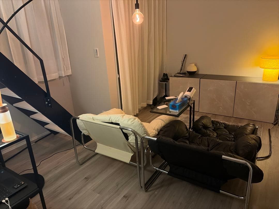 クッションソファ 1人掛け黒・白　2セット