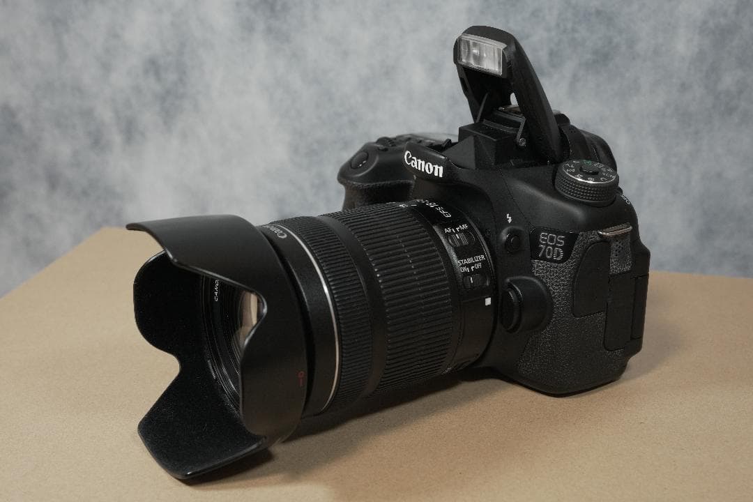 Canon EOS 70D EF-S 18-135レンズキット＋レンズフード