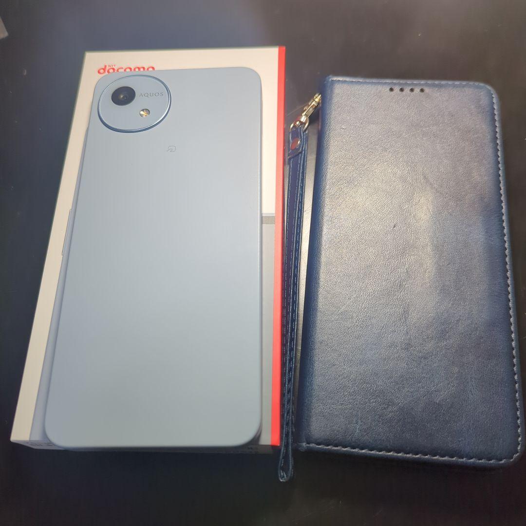 docomo AQUOS wish 4 ライトブルー ケース付き