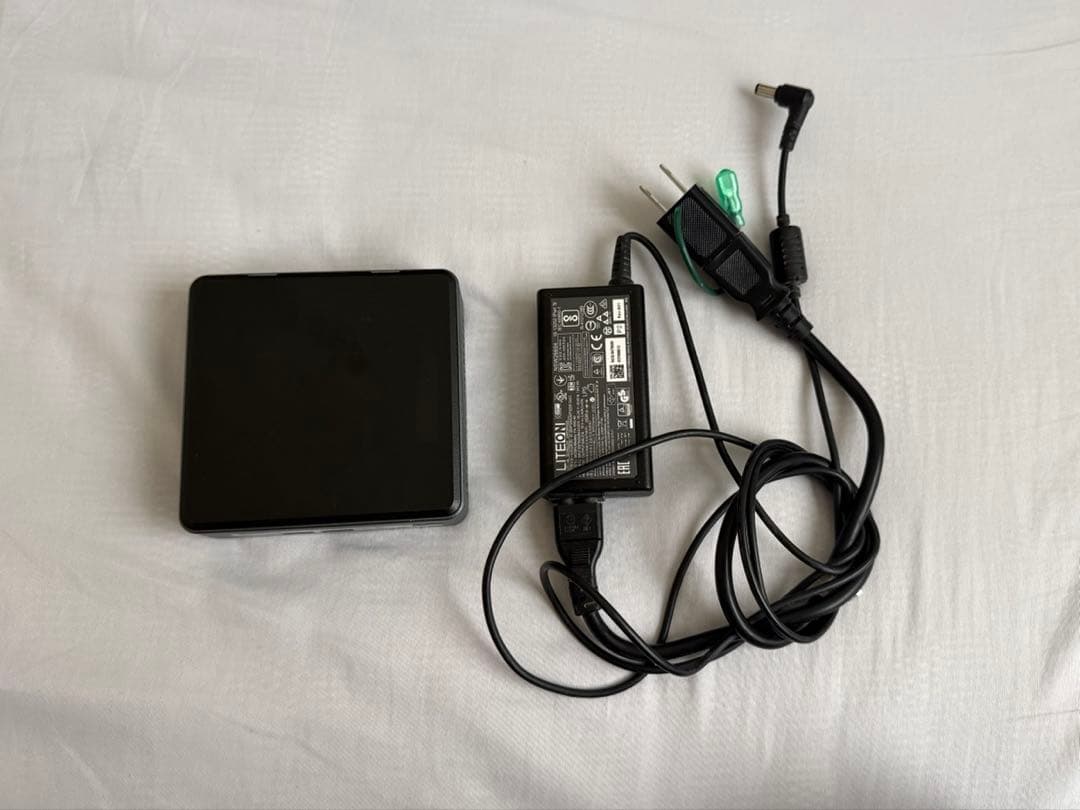 ミニPC Intel NUC i3 メモリ4GB SSD 128GB