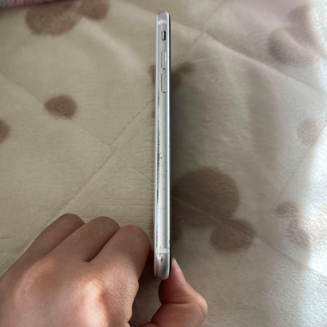 レア音無！iPhone SE 第2世代 128GB 海外版 音無　SIMフリー