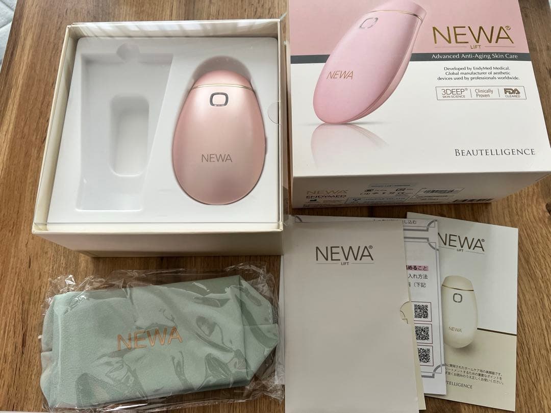 NEWAリフトRF美顔器パールピンクコードタイプ