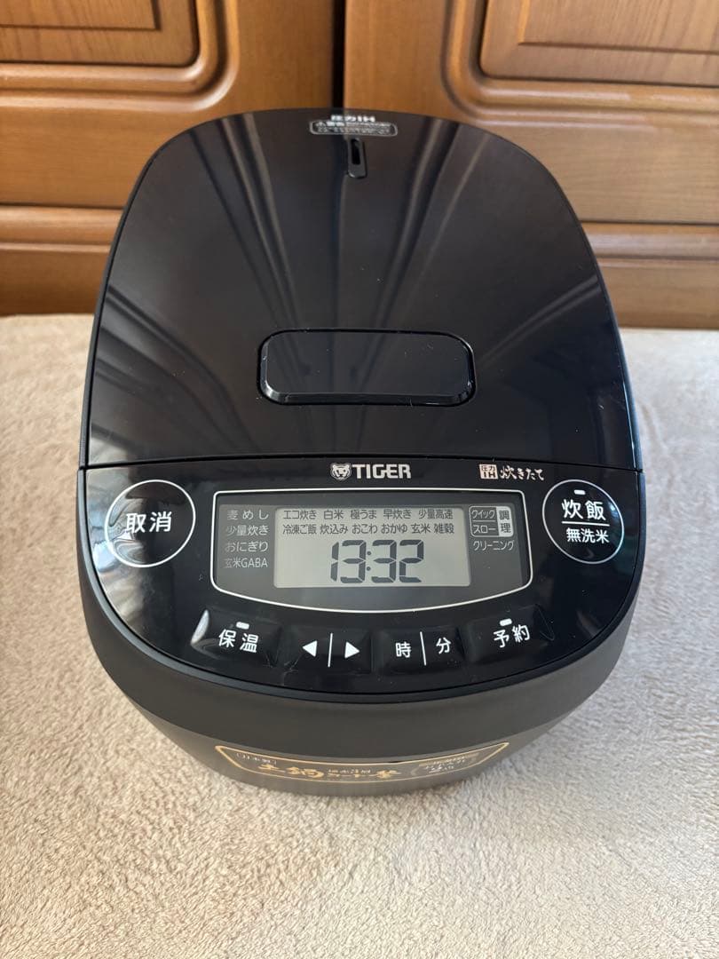 2025年製 TIGER 圧力IHジャー炊飯器 JPV-Y100KV ブラック