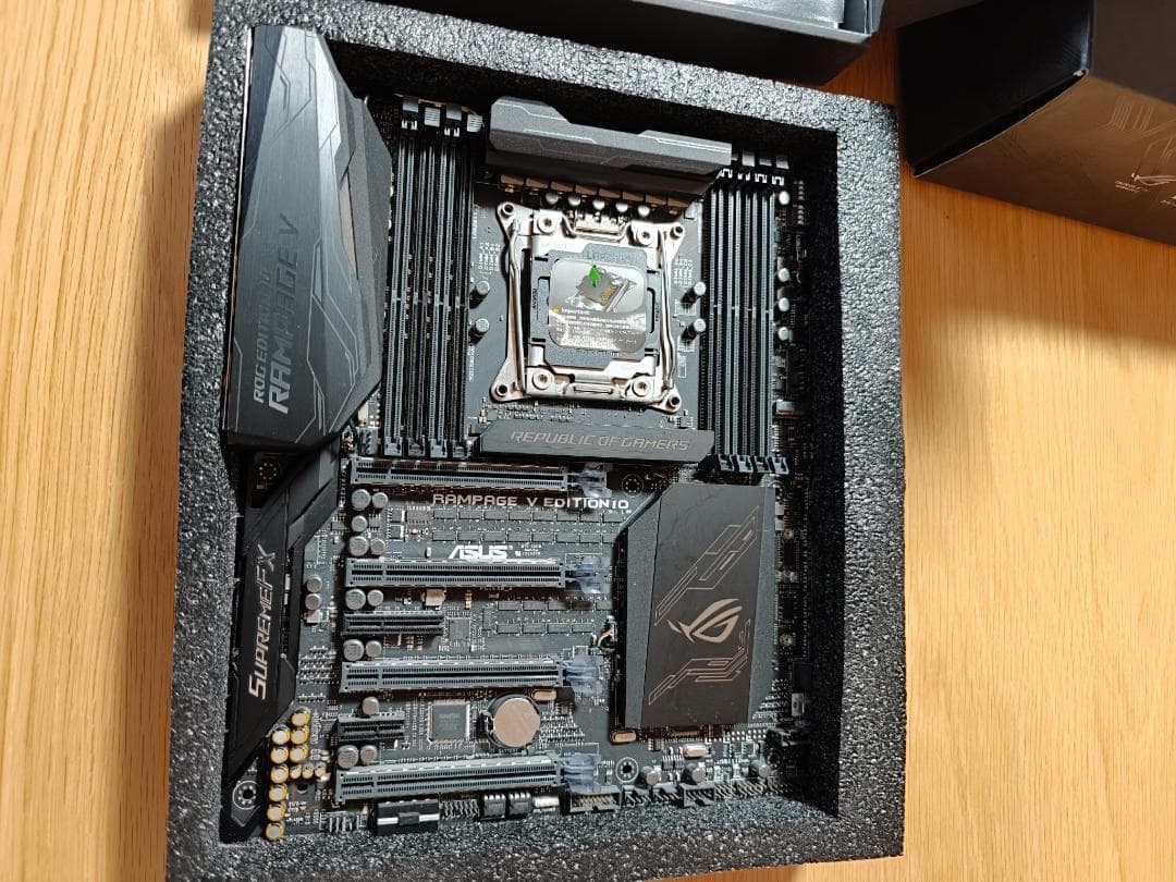 マザーボード ASUS ROG Rampage V Edition 10