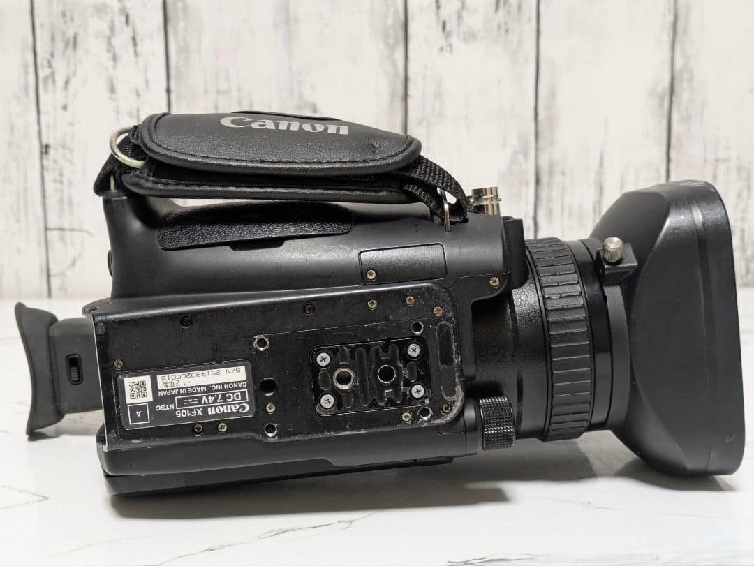 Canon　XF105