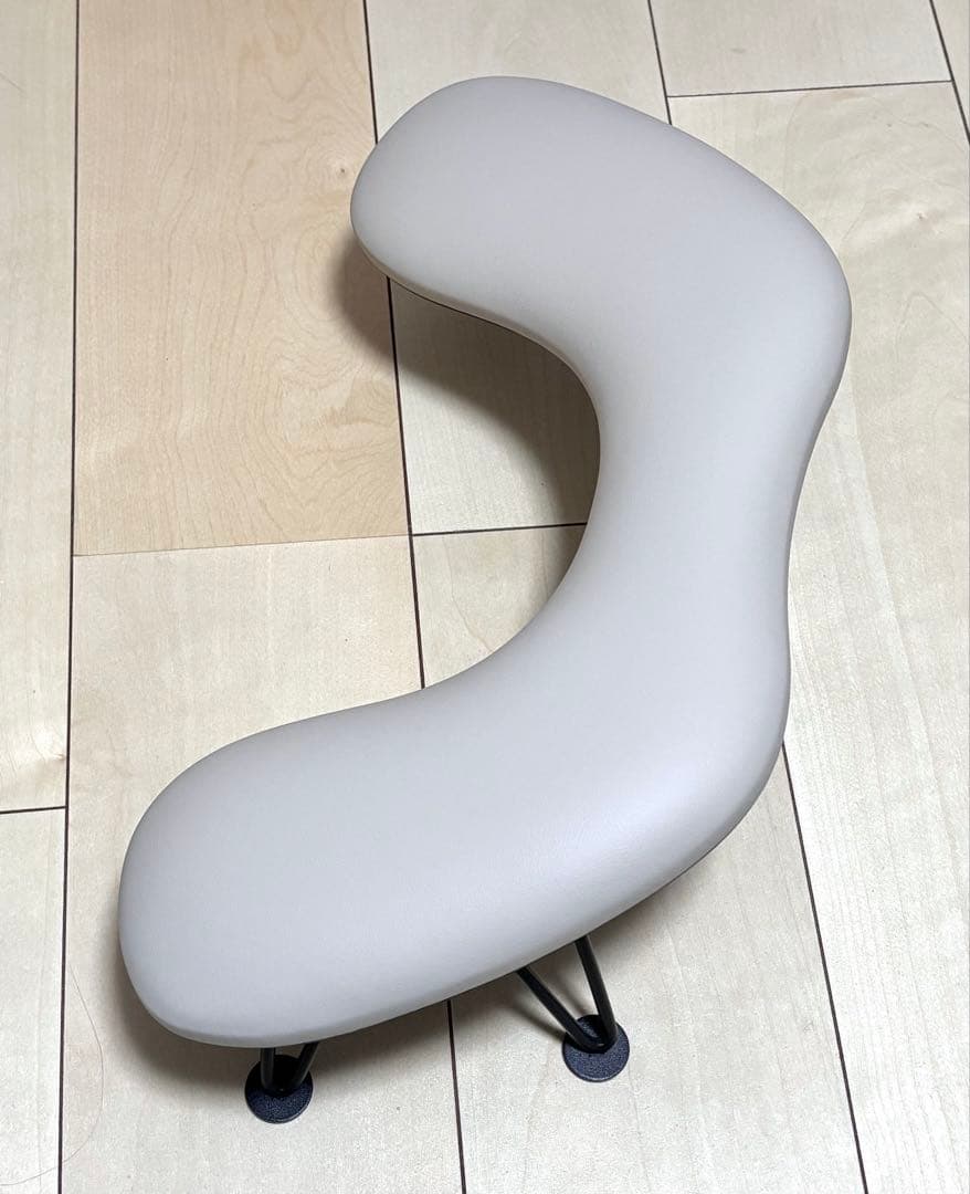 トイズTOY's ×INITYアームレスト 合成皮革 ベージュ　ネイル　サロン