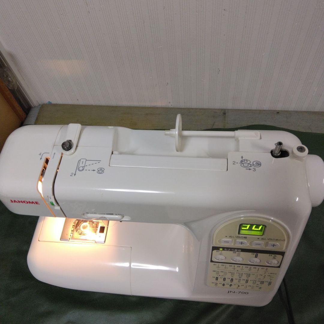 ジャノメミシンJN-700型、美品。