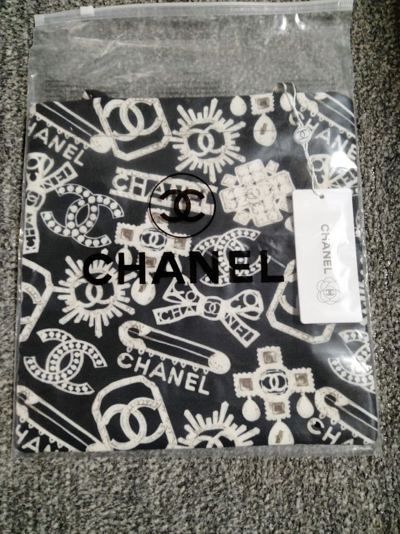 シャネル ノベルティ トートバッグ ブラックホワイト柄 未使用