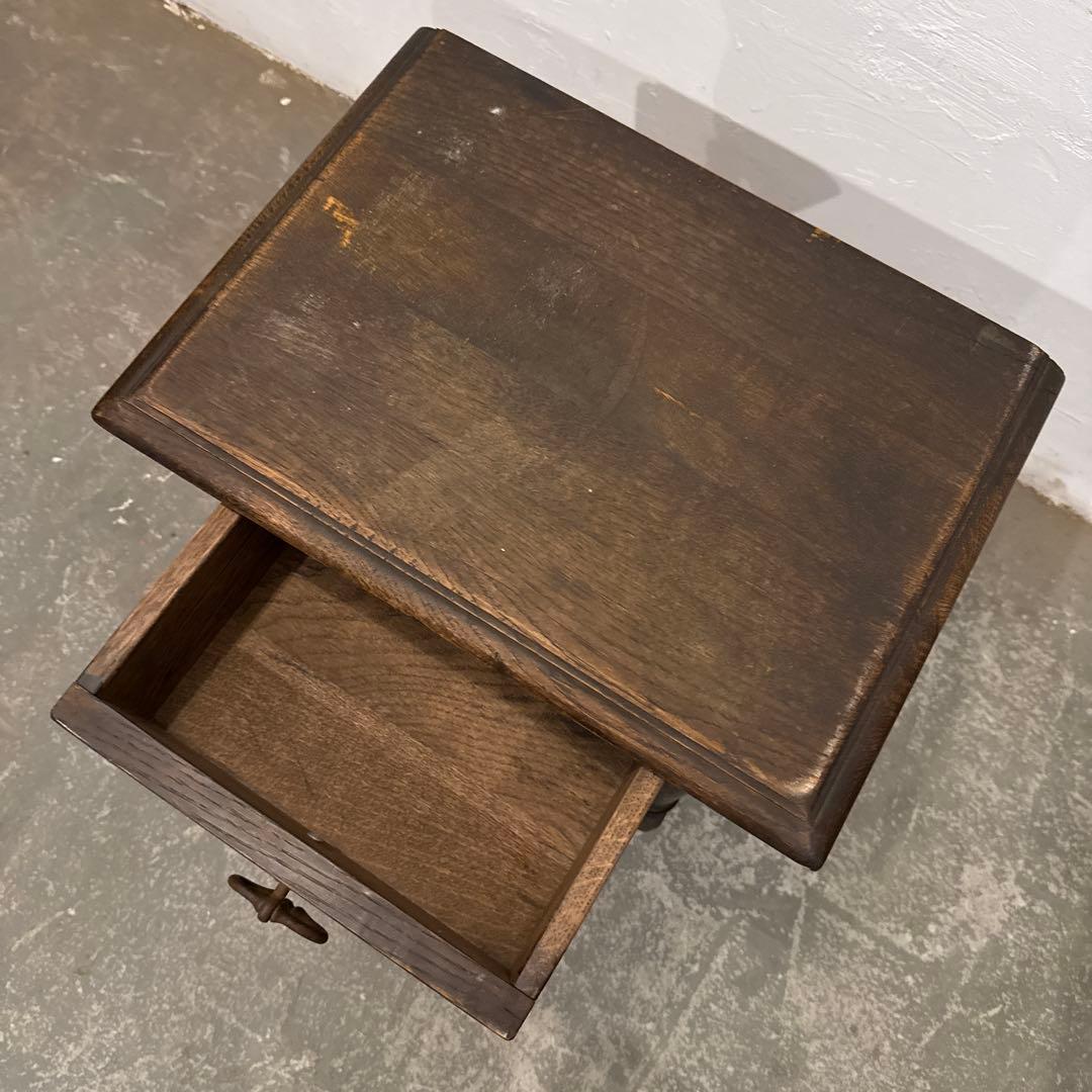 ビンテージ　木製サイドテーブル　ベッドサイドテーブル