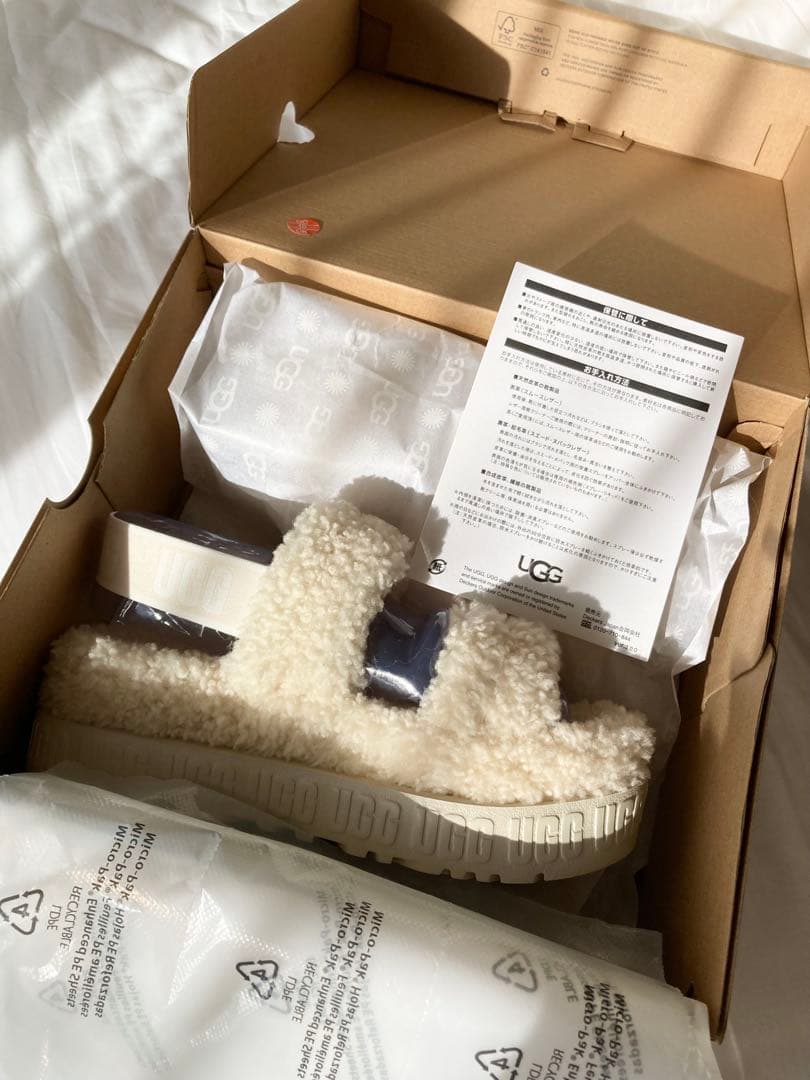 【期間限定/新品】UGG OH FLUFFITA アグオーフラッフィータ US6