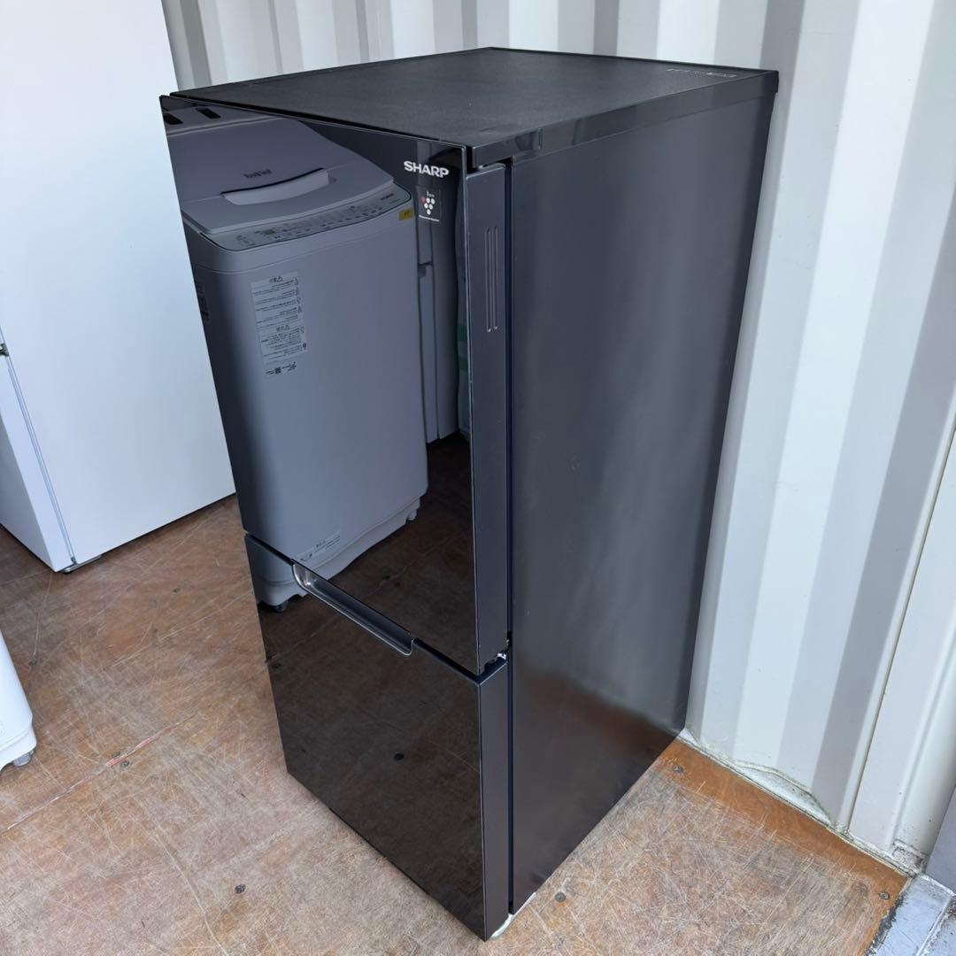 80⭐️2021年製美品★シャープ　冷蔵庫　ブラック　黒　ガラス扉　右、左開き