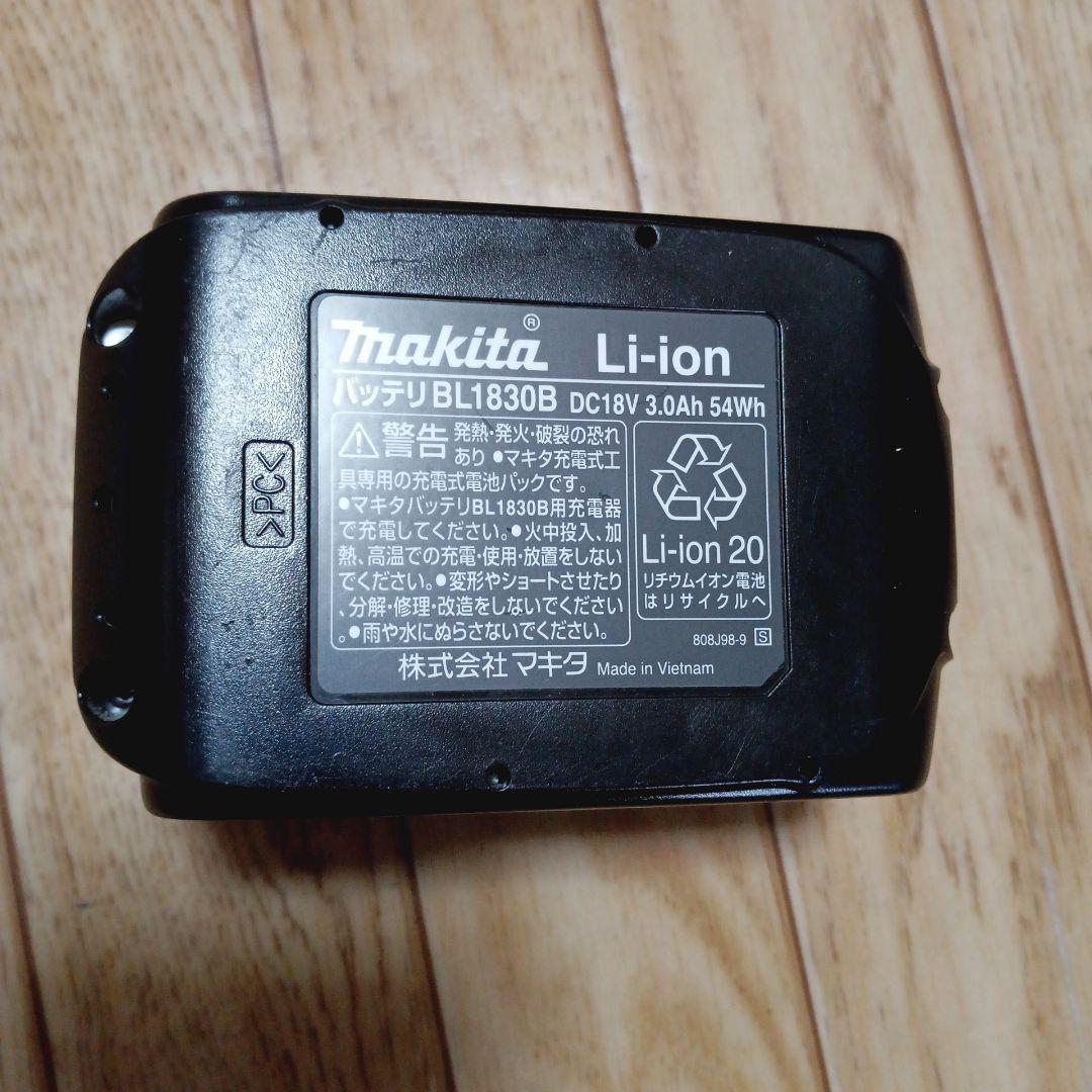 マキタ18V充電式クリーナーCL180FD純正バッテリー、充電器付