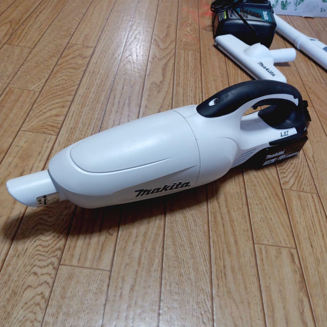 マキタ18V充電式クリーナーCL180FD純正バッテリー、充電器付