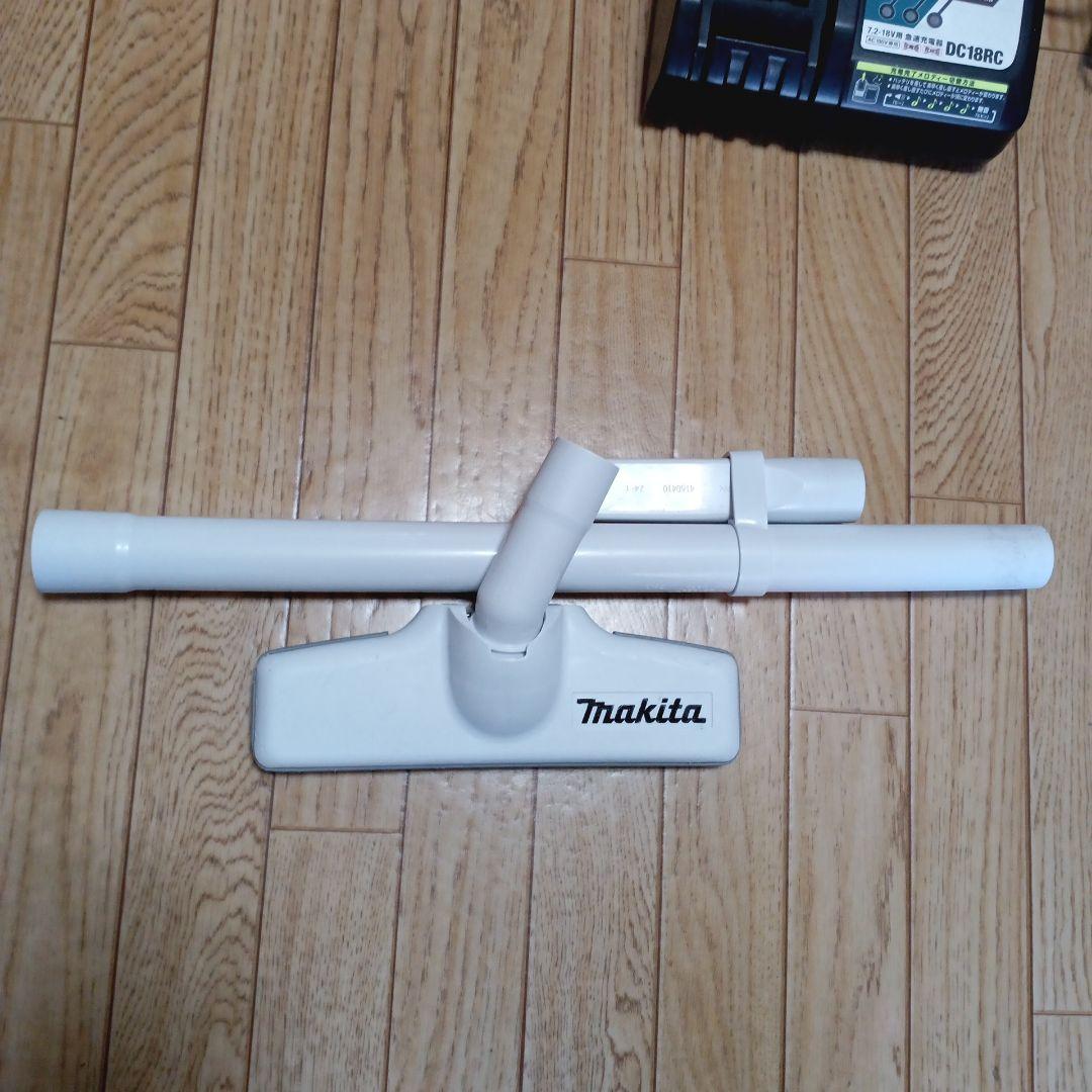 マキタ18V充電式クリーナーCL180FD純正バッテリー、充電器付