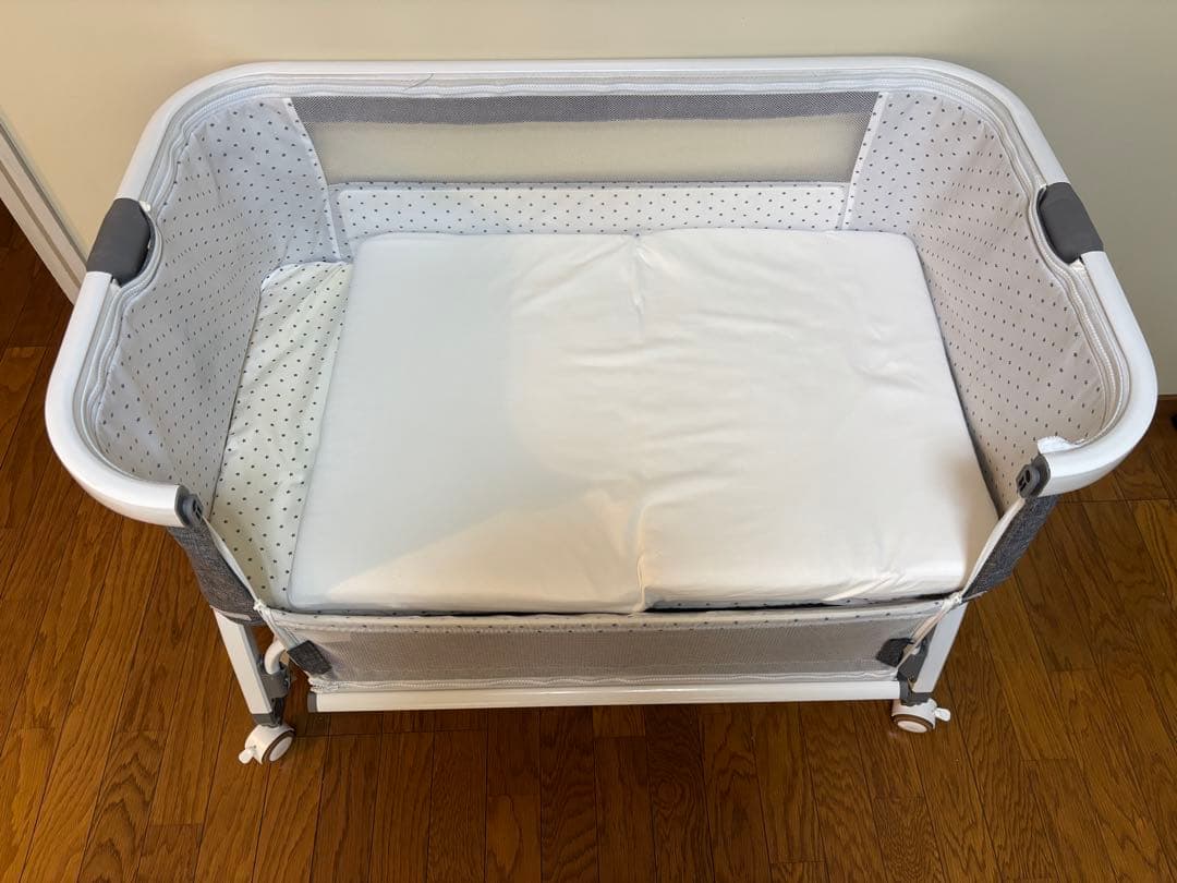 【再値下げしました】日本製マットレス付き＋ベビーベッド