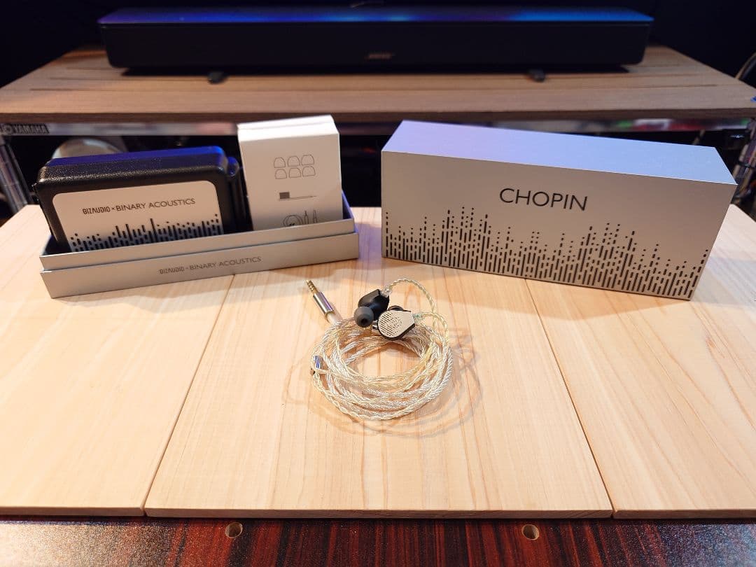 GIZAUDIO ✕ BINARY ACOUSTICS CHOPIN イヤホン