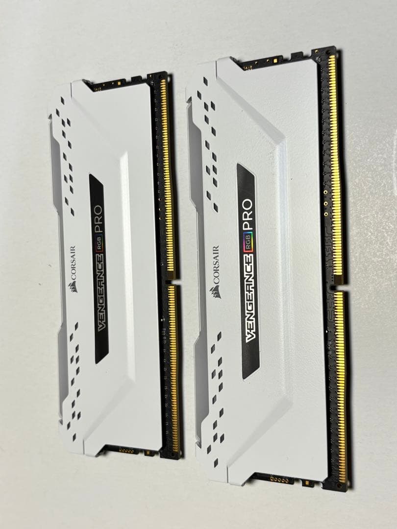 メモリー Corsair DDR43200MHz CMW16GX4M2E3200C16W