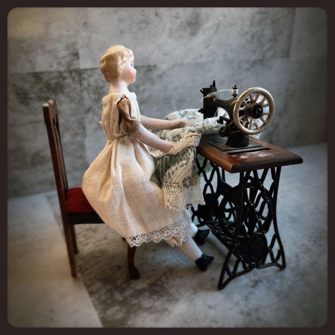 レアアンティーク ハイランドメアリーの少女　 パリアンドール　チャイナヘッド